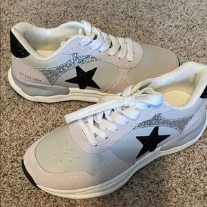 Havana Vintage Stylish Women's Sneakers with Star Design